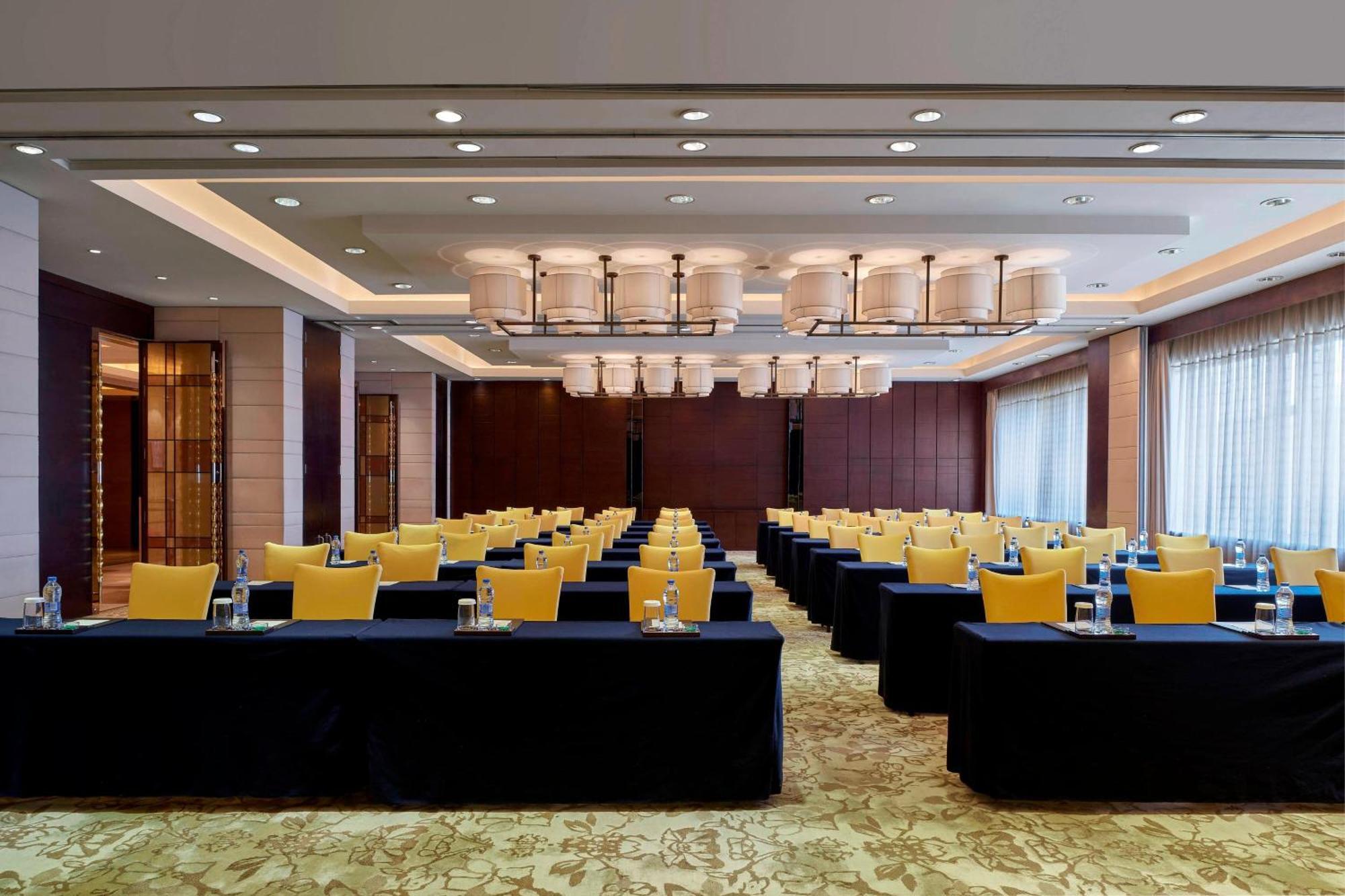 Sheraton Hohhot Hotel Exterior photo