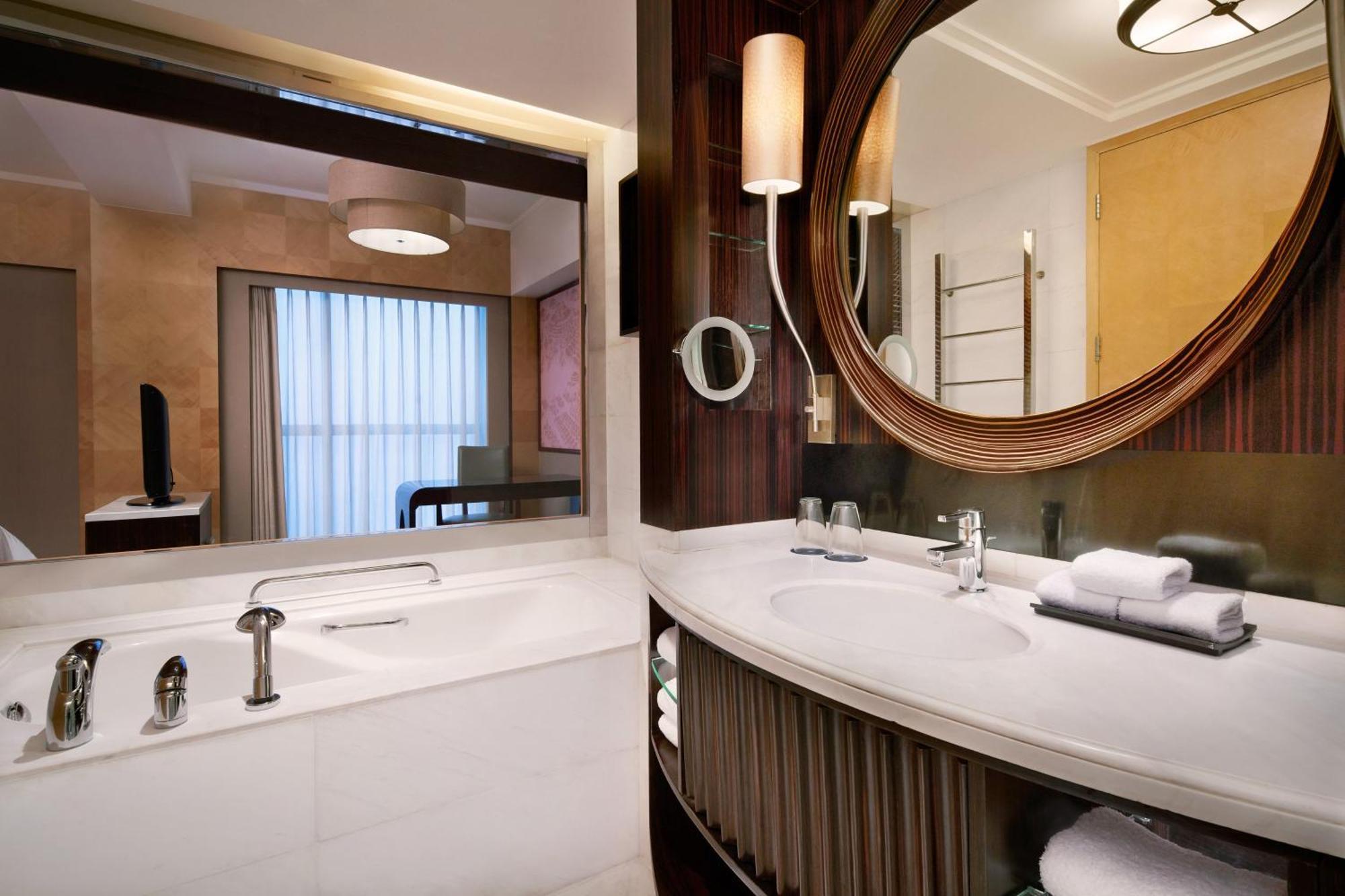 Sheraton Hohhot Hotel Exterior photo